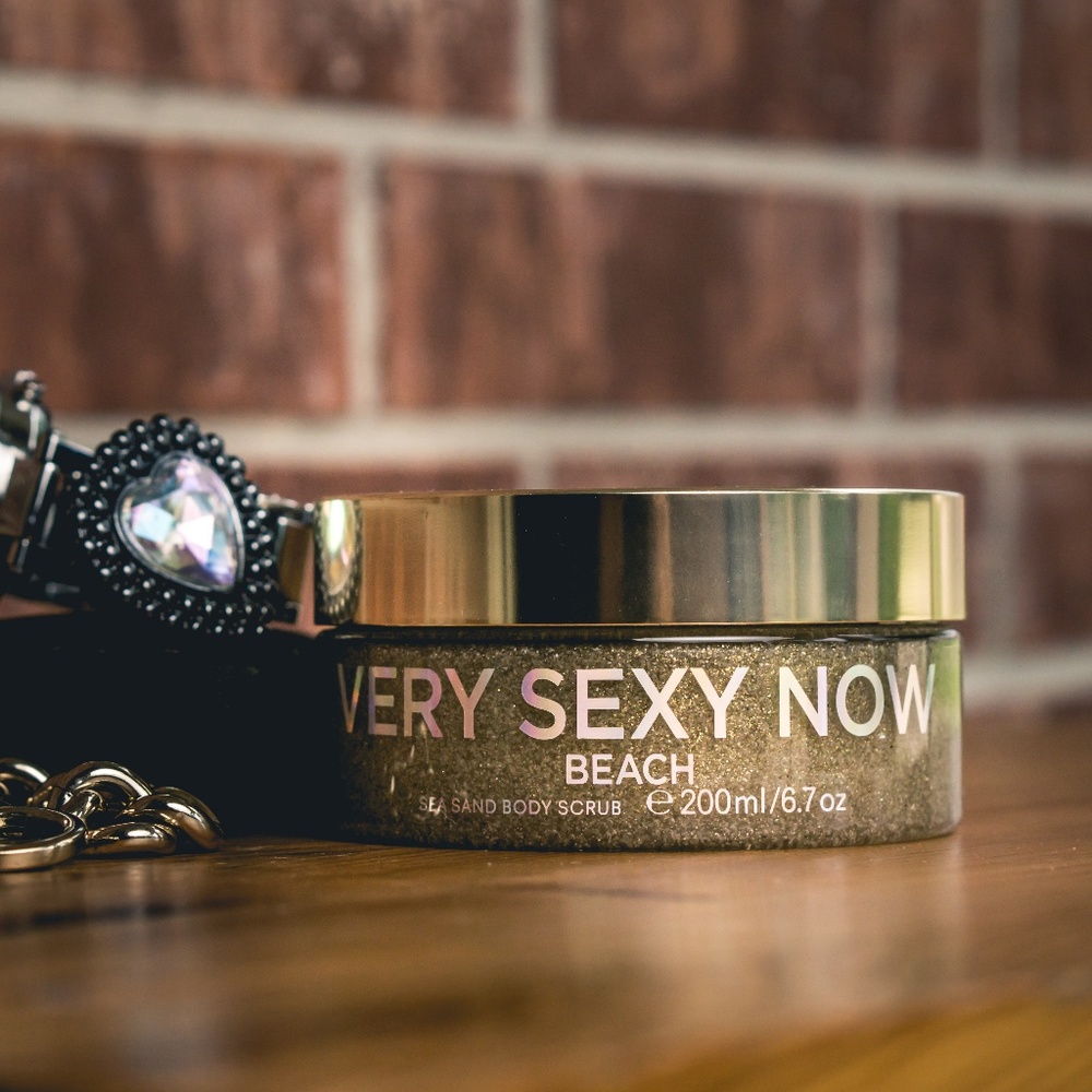 VICTORIA SECRET "VERY SEXY NOW" BODY SCRUB